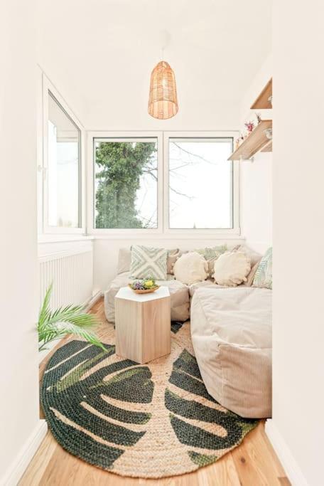 Cozy Apartment In Quiet Location, Fast Train Station 100M Away, Contactless Check-In Vienna Exterior photo